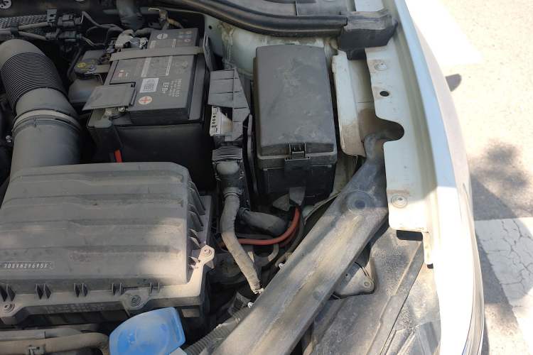 Used Volkswagen Bora 2023 300TSI DSG Prestige Edition Engine Bay Left