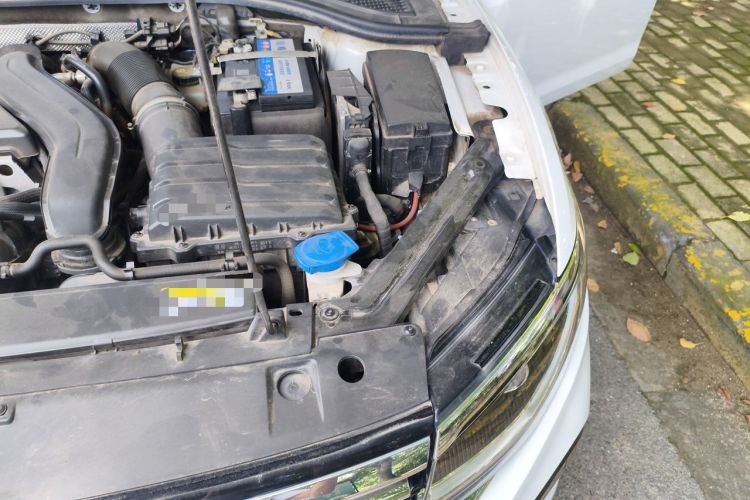Used Volkswagen Bora 2023 300TSI DSG Prestige Edition Engine Bay Left