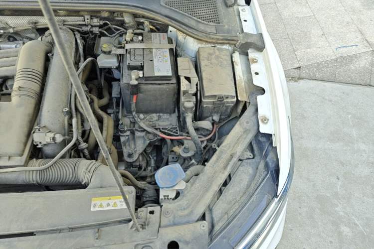 Used Volkswagen Bora 2023 200TSI DSG Enjoyment Edition Engine Bay Left