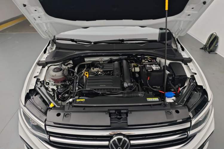 Used Volkswagen Bora 2023 200TSI DSG YueXing PRO Edition Engine Bay