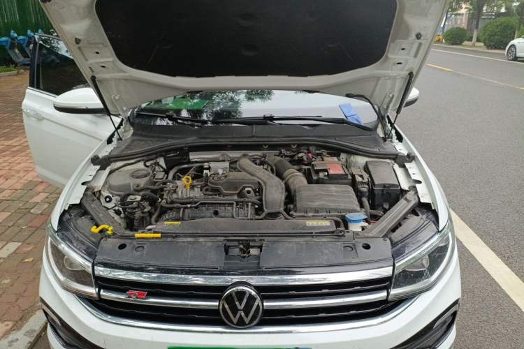 Used Volkswagen Bora 2023 300TSI DSG Prestige Edition Engine Bay