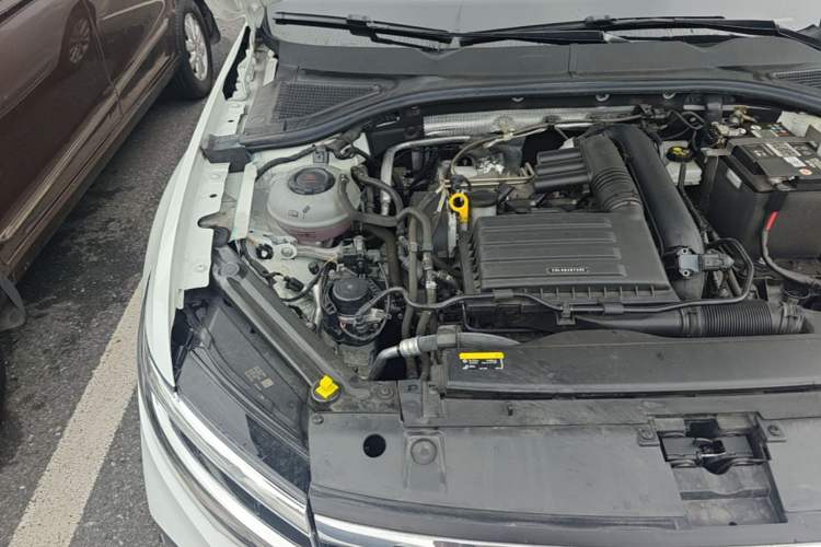 Used Volkswagen Bora 2023 200TSI DSG Comfort Edition Engine Bay Right