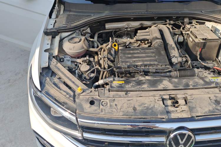 Used Volkswagen Bora 2023 200TSI DSG SmartDrive PRO Edition Engine Bay Right