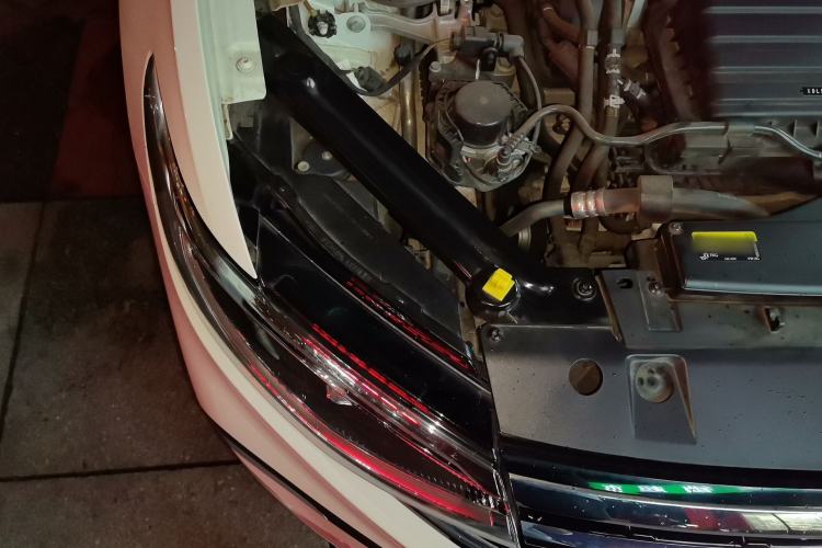 Used Volkswagen Bora 2023 200TSI DSG Smart Drive Version Engine Bay Right