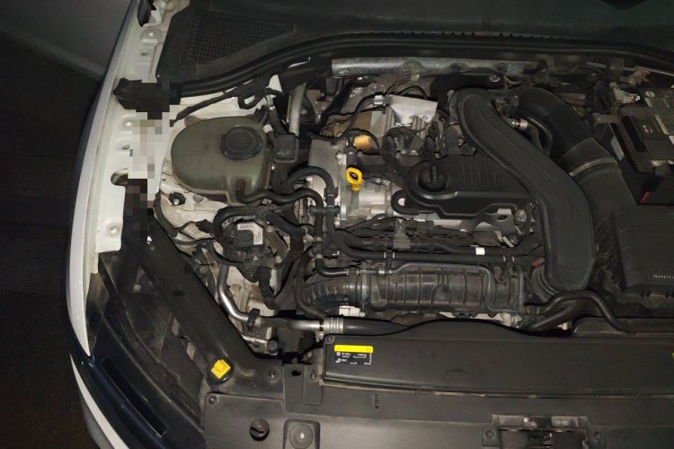 Used Volkswagen Bora 2023 300TSI DSG Prestige Edition Engine Bay Right