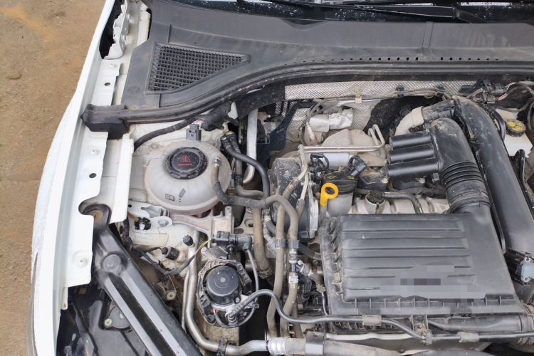 Used Volkswagen Bora 2023 200TSI DSG YueXing PRO Edition Engine Bay Right