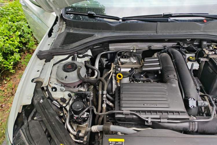 Used Volkswagen Bora 2023 200TSI DSG YueXing PRO Edition Engine Bay Right