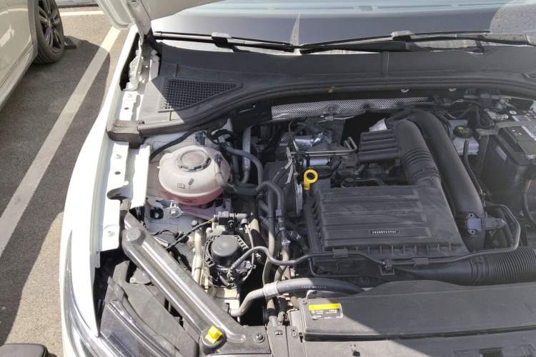 Used Volkswagen Bora 2023 280TSI DSG Prestige Edition Engine Bay Right