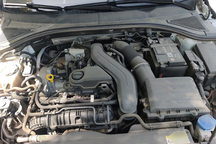 Used Volkswagen Bora 2023 300TSI DSG Prestige Edition Engine Bay