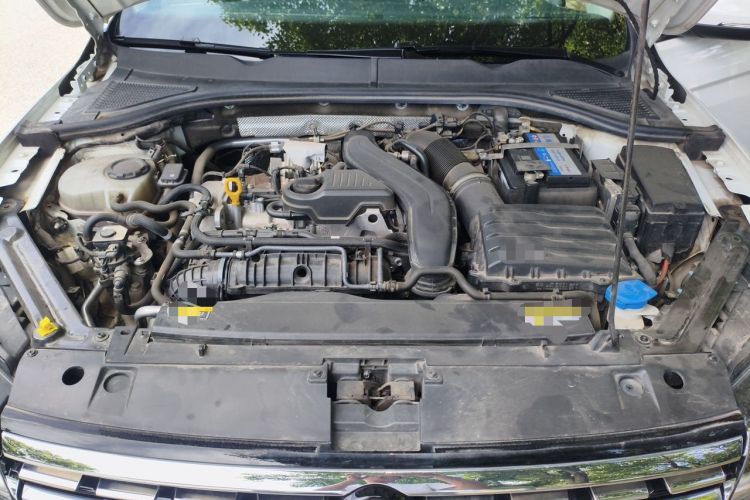 Used Volkswagen Bora 2023 300TSI DSG Prestige Edition Engine Bay