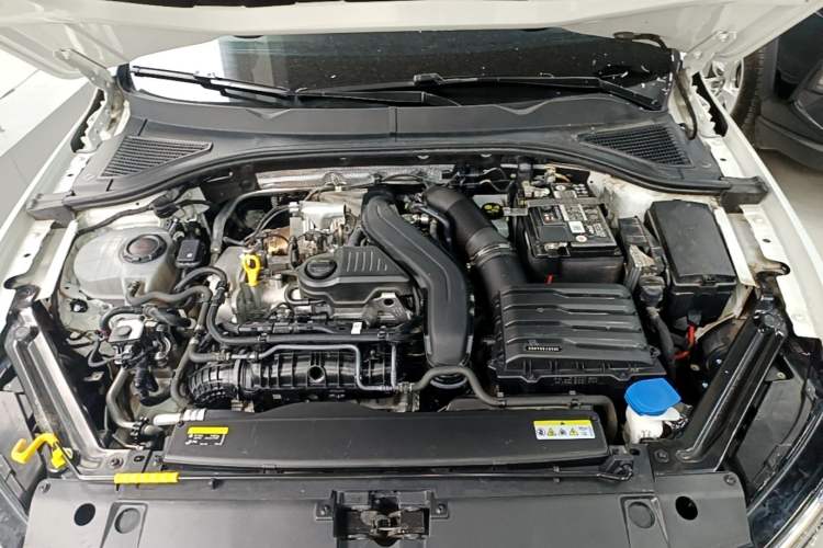 Used Volkswagen Bora 2023 300TSI DSG Prestige Edition Engine Bay