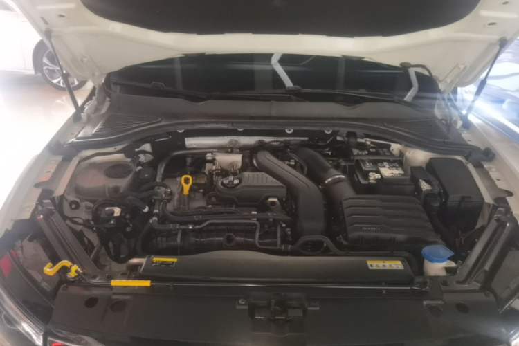 Used Volkswagen Bora 2023 300TSI DSG Prestige Edition Engine Bay