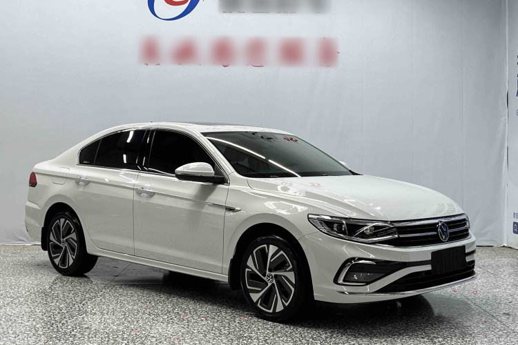 Used Volkswagen Bora 2023 300TSI DSG Prestige Edition Exterior 2