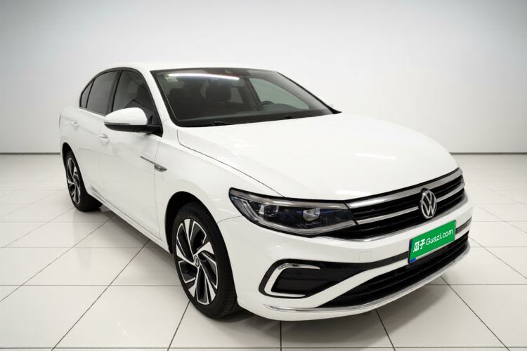 Used Volkswagen Bora 2023 300TSI DSG Prestige Edition Exterior 2