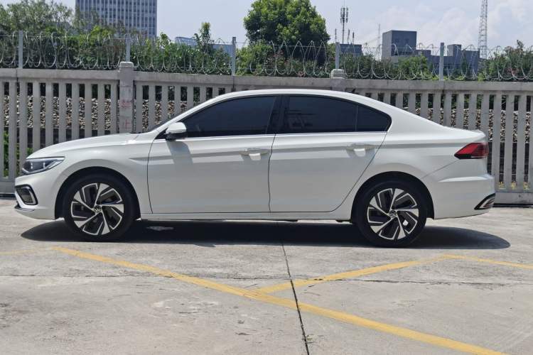 Used Volkswagen Bora 2023 200TSI DSG YueXing PRO Edition Exterior 2