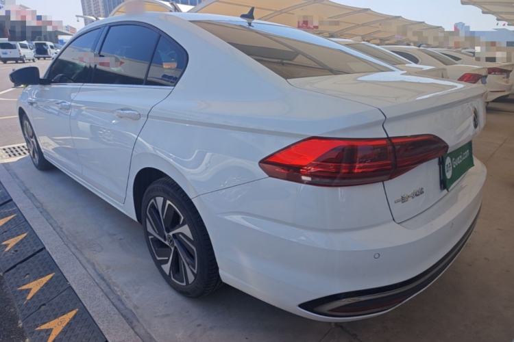Used Volkswagen Bora 2023 300TSI DSG Prestige Edition Exterior 2