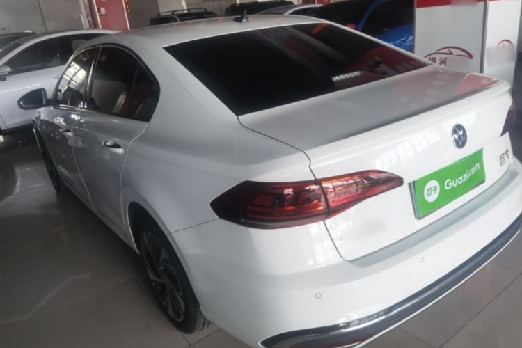 Used Volkswagen Bora 2023 300TSI DSG Prestige Edition Exterior 2