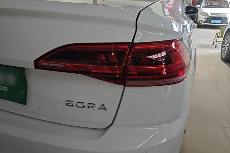 Used Volkswagen Bora 2023 1.5L Automatic Changer Limited Edition Exterior 3