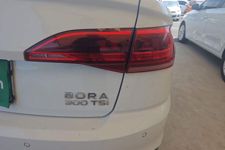 Used Volkswagen Bora 2023 300TSI DSG Prestige Edition Exterior 3