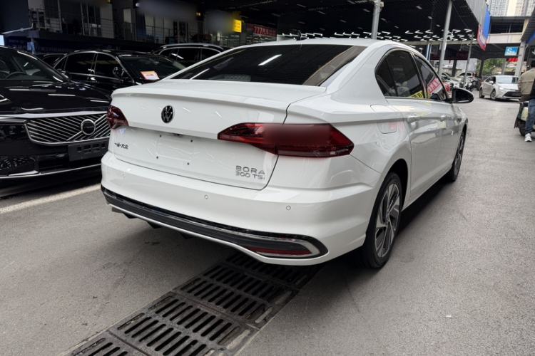 Used Volkswagen Bora 2023 300TSI DSG Prestige Edition Exterior 3
