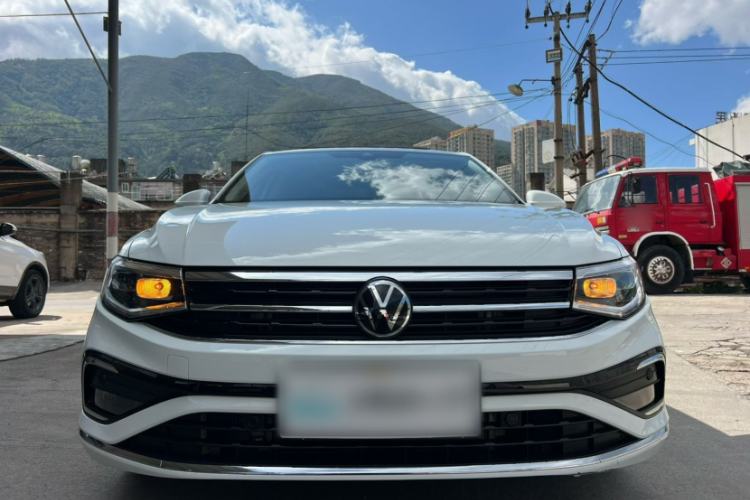 Used Volkswagen Bora 2023 300TSI DSG Prestige Edition Exterior 4