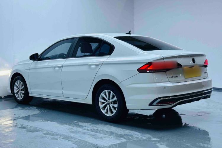 Used Volkswagen Bora 2023 1.5L Automatic Changer Limited Edition Exterior 5