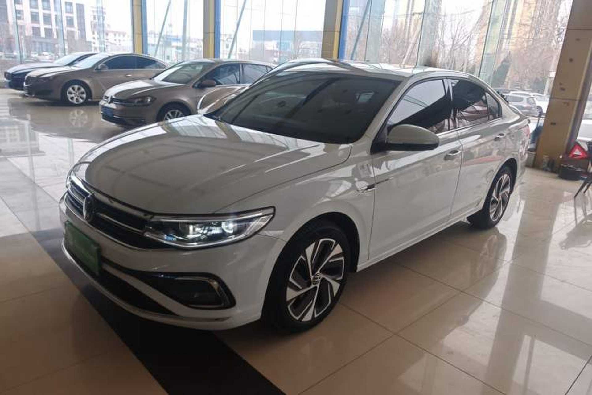 Used Volkswagen Bora 2023 300TSI DSG Prestige Edition Front Left 45 Deg