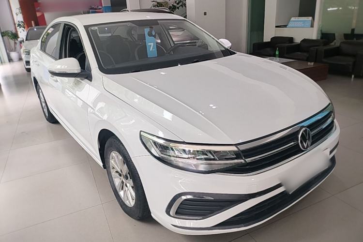 Used Volkswagen Bora 2023 200TSI DSG Comfort Edition Front Right 45 Deg