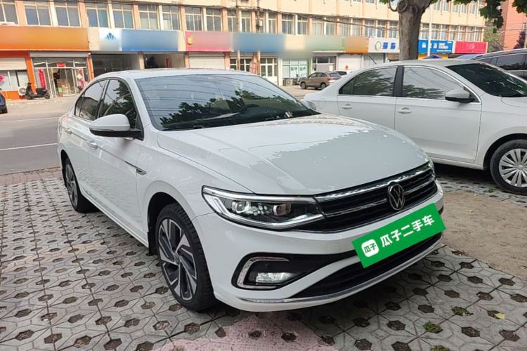 Used Volkswagen Bora 2023 300TSI DSG Prestige Edition Front Right 45 Deg