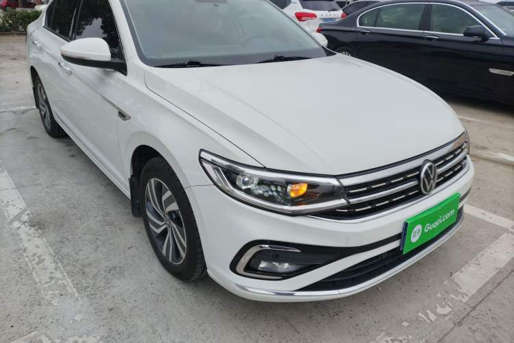 Used Volkswagen Bora 2023 200TSI DSG Enjoyment Edition Front Right 45 Deg