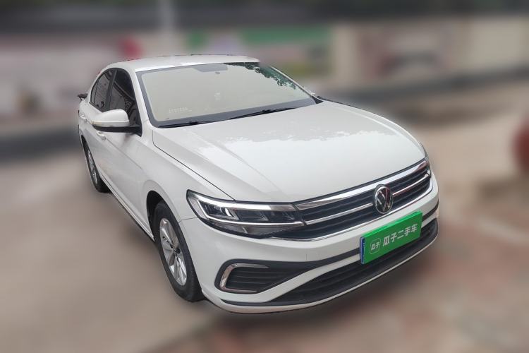 Used Volkswagen Bora 2023 200TSI DSG Comfort Edition Front Right 45 Deg
