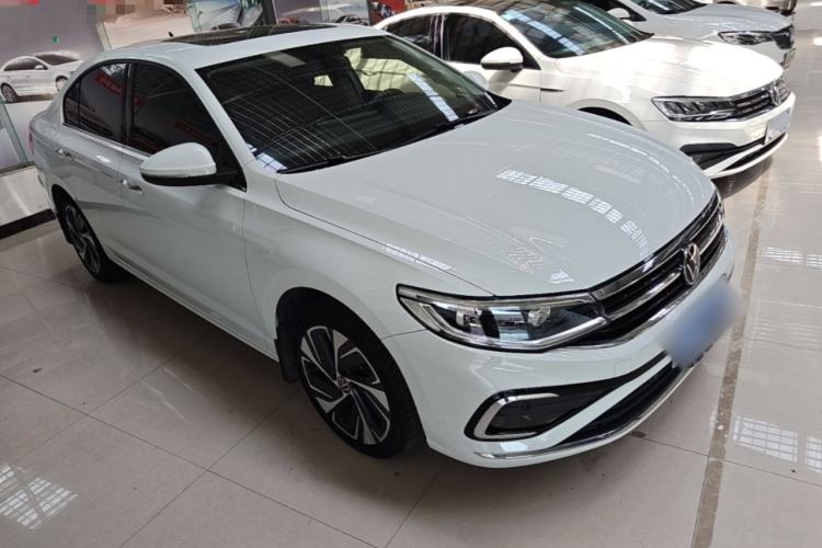 Used Volkswagen Bora 2023 200TSI DSG SmartDrive PRO Edition Front Right 45 Deg