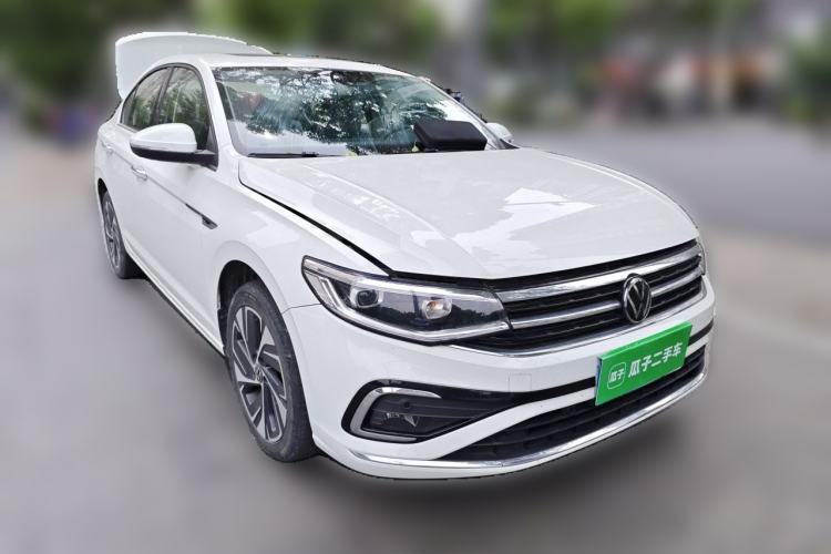 Used Volkswagen Bora 2023 300TSI DSG Prestige Edition Front Right 45 Deg