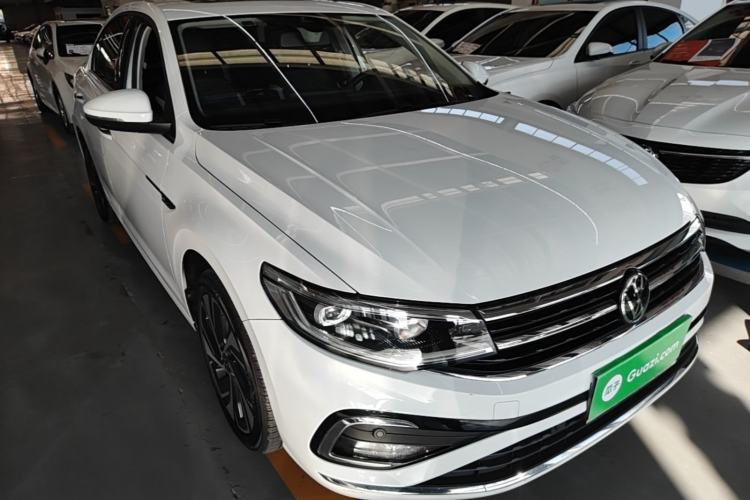 Used Volkswagen Bora 2023 280TSI DSG Prestige Edition Front Right 45 Deg
