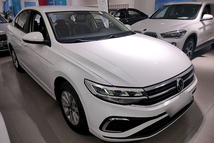 Used Volkswagen Bora 2023 200TSI DSG Comfort Edition Front Right 45 Deg