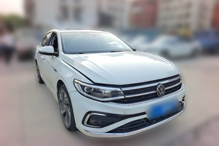 Used Volkswagen Bora 2023 300TSI DSG Prestige Edition Front Right 45 Deg