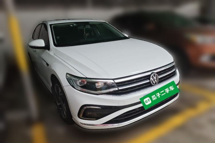 Used Volkswagen Bora 2023 200TSI DSG Smart Drive Version Front Right 45 Deg