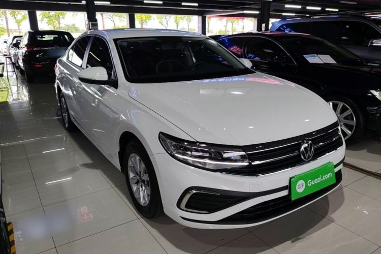 Used Volkswagen Bora 2023 200TSI DSG Comfort Edition Front Right 45 Deg