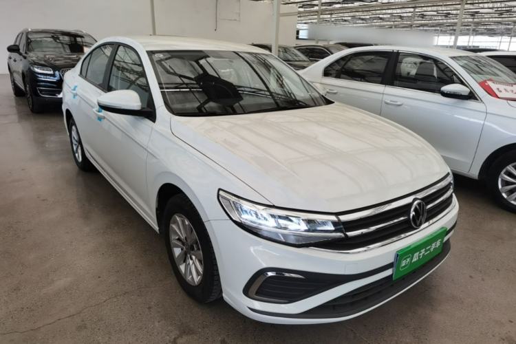 Used Volkswagen Bora 2023 200TSI DSG Comfort Edition Front Right 45 Deg