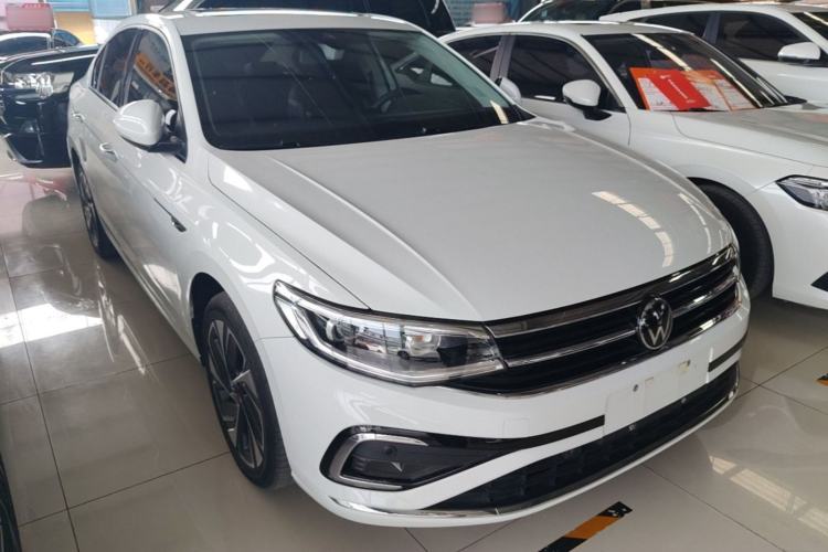 Used Volkswagen Bora 2023 280TSI DSG Prestige Edition Front Right 45 Deg