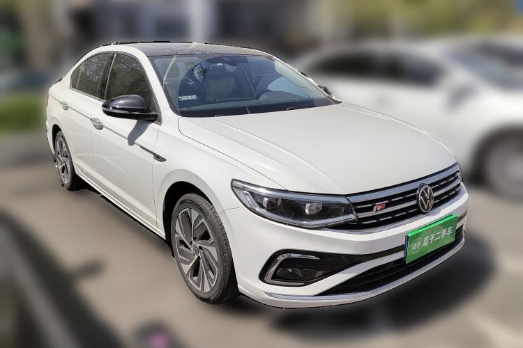 Used Volkswagen Bora 2023 280TSI DSG Prestige Edition Front Right 45 Deg