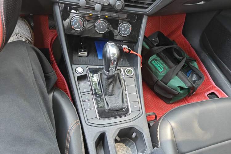 Used Volkswagen Bora 2023 200TSI DSG Enjoyment Edition Gear Lever