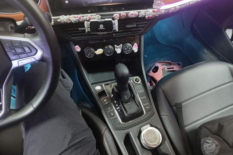 Used Volkswagen Bora 2023 200TSI DSG SmartDrive PRO Edition Gear Lever