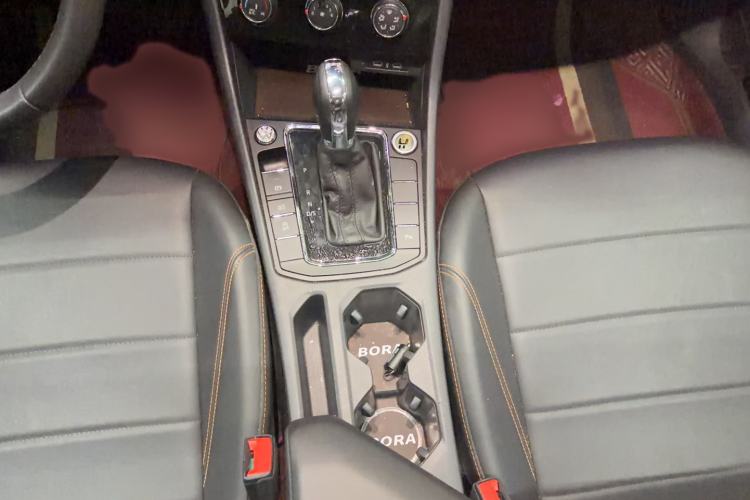 Used Volkswagen Bora 2023 200TSI DSG YueXing PRO Edition Gear Lever