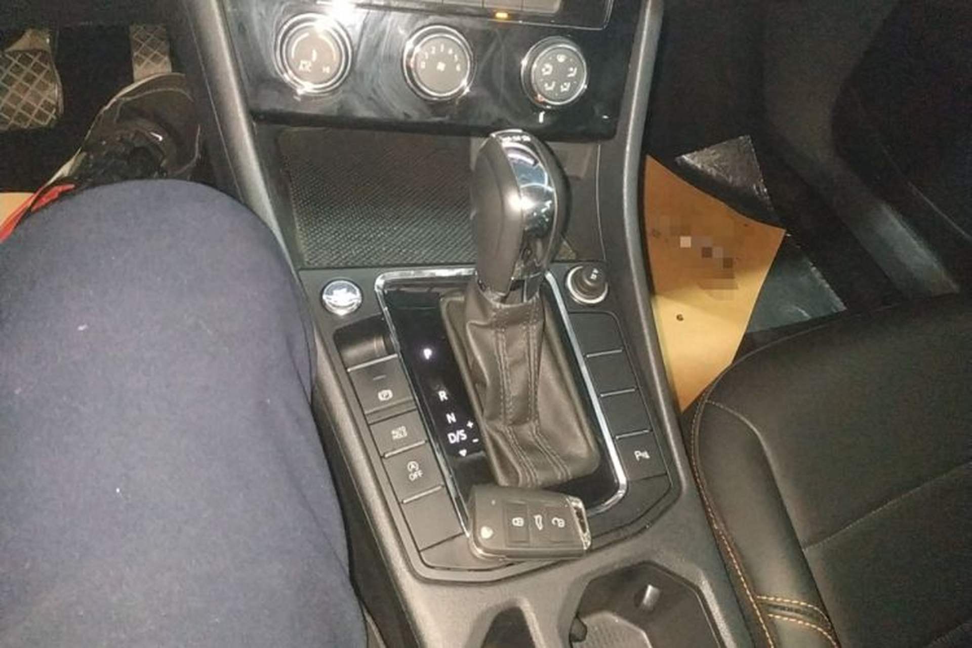 Used Volkswagen Bora 2023 200TSI DSG YueXing PRO Edition Gear Lever