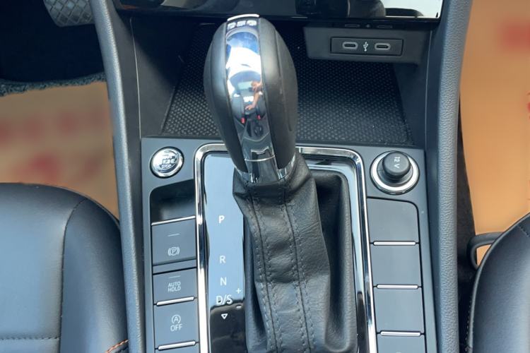 Used Volkswagen Bora 2023 200TSI DSG YueXing PRO Edition Gear Lever