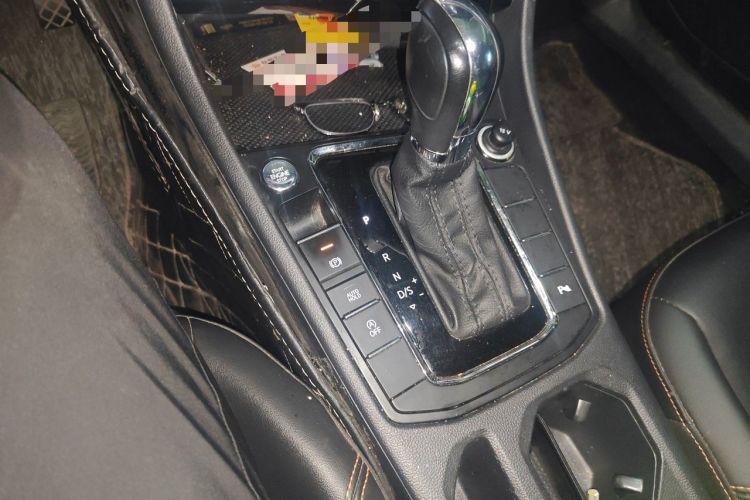 Used Volkswagen Bora 2023 200TSI DSG Smart Drive Version Gear Lever