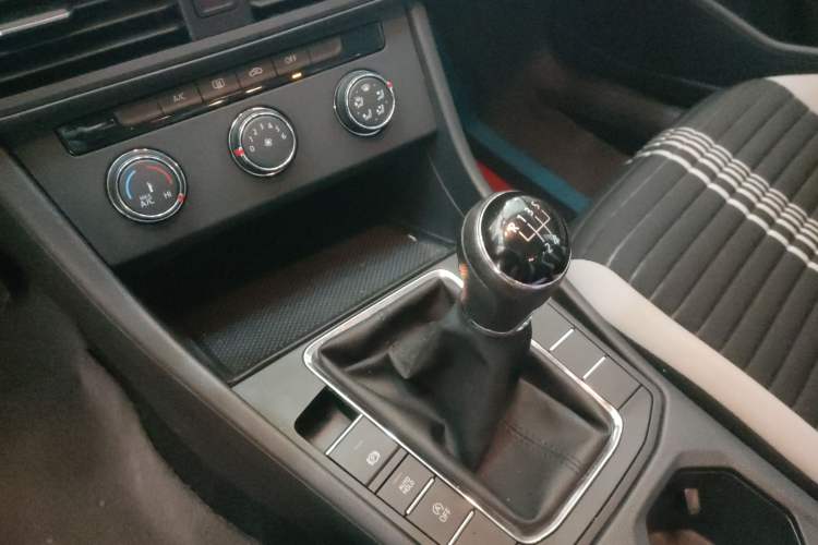 Used Volkswagen Bora 2023 200TSI Manual Comfort Edition Gear Lever