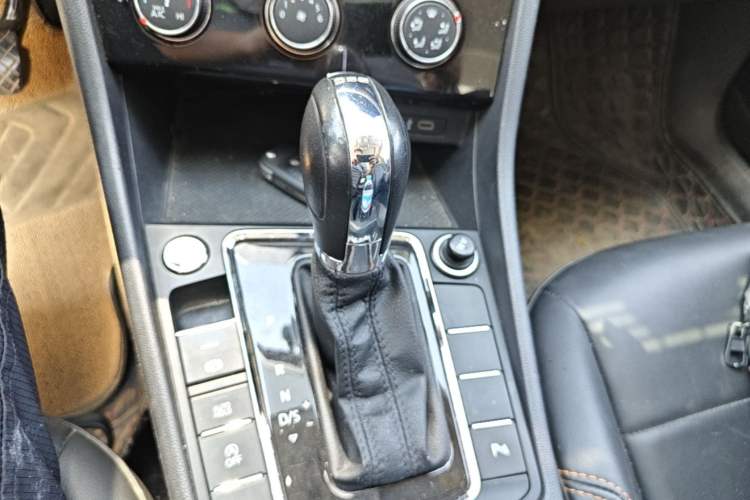 Used Volkswagen Bora 2023 200TSI DSG Enjoyment Edition Gear Lever