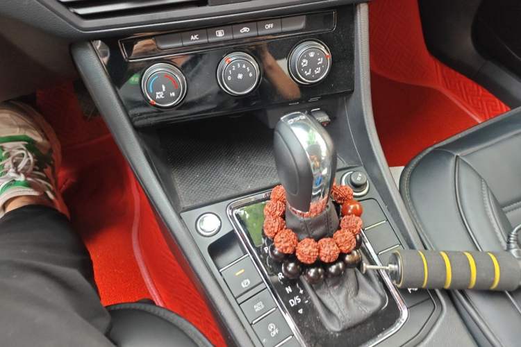 Used Volkswagen Bora 2023 200TSI DSG Enjoyment Edition Gear Lever